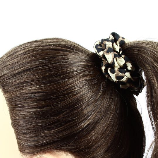 Haargummis mit Leopardenmuster